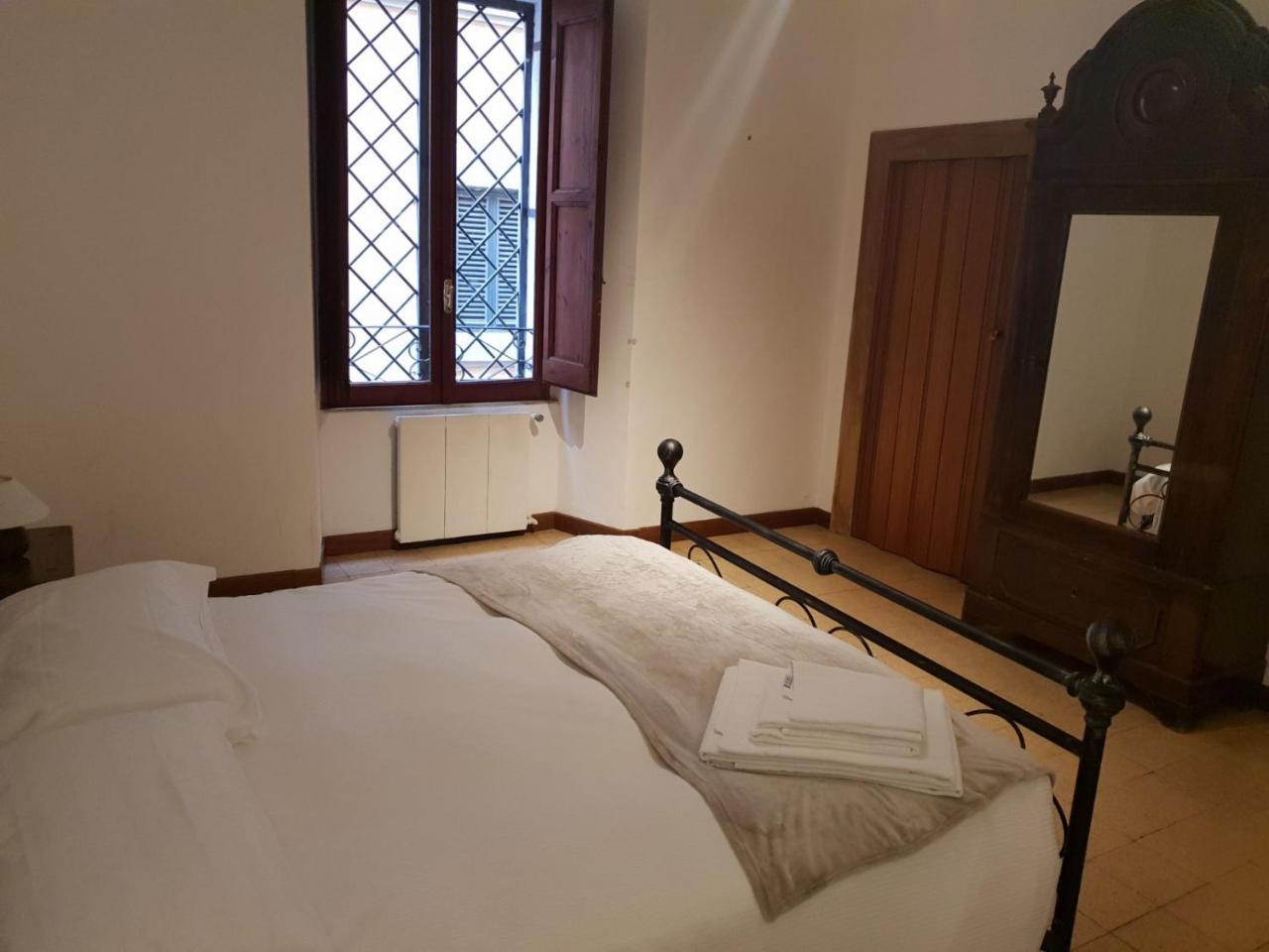 Big Apartment In Campo De Fiori Рим Экстерьер фото