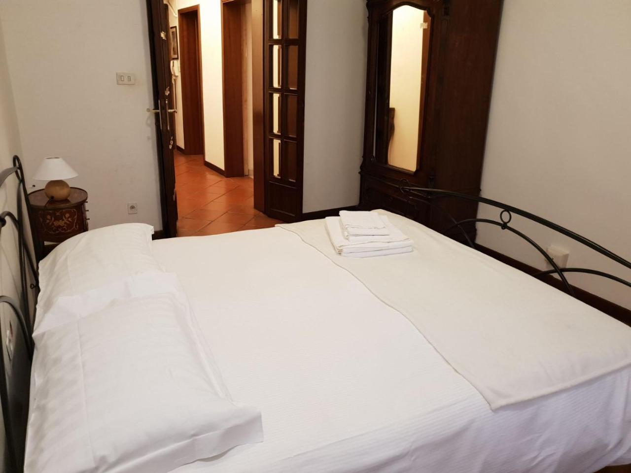 Big Apartment In Campo De Fiori Рим Экстерьер фото